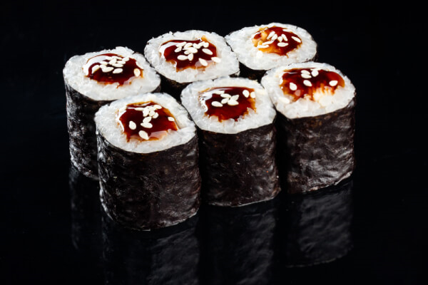 Ролл с угрем