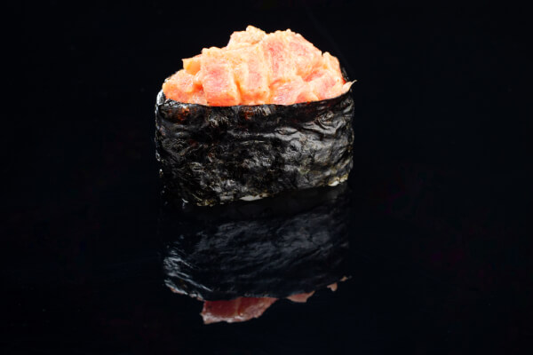 Спайс суши тунец